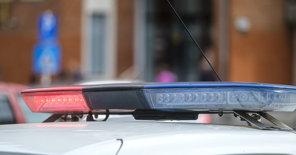 Részegen kocsit lopott egy udvarról, majd a mezőn hagyta